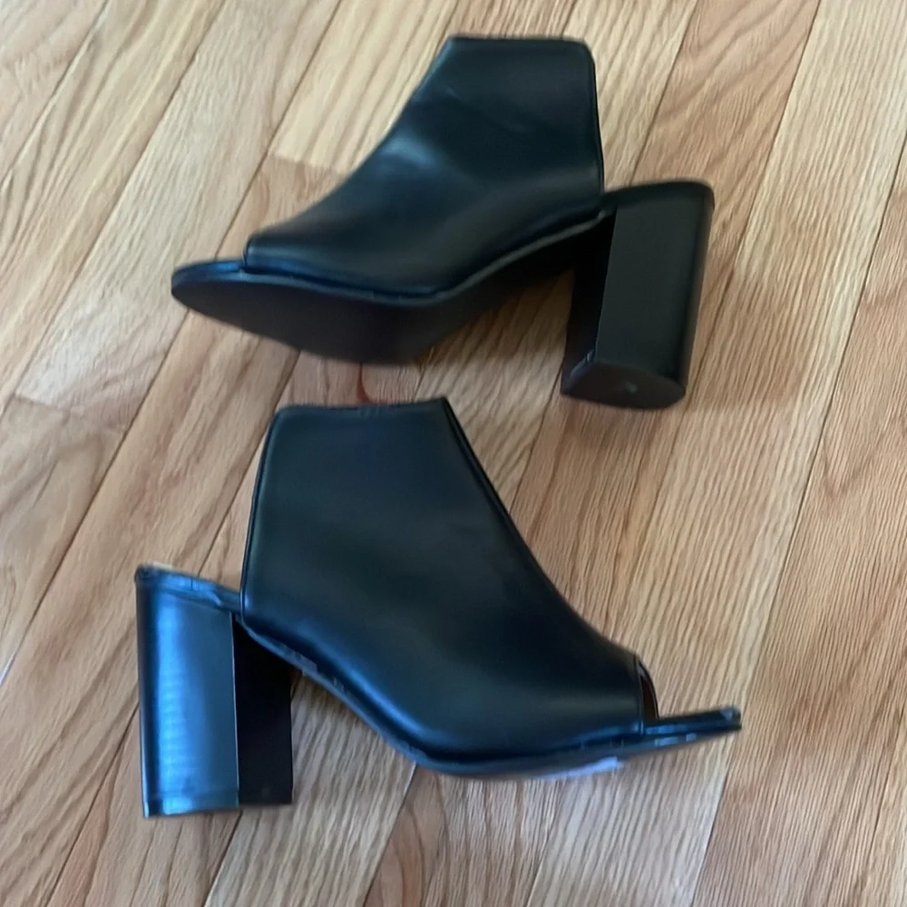 Yoki Ankle Heeled Boots Womens 6.5 Black Faux Leather Peep Toe Casual - Picture 5 of 8